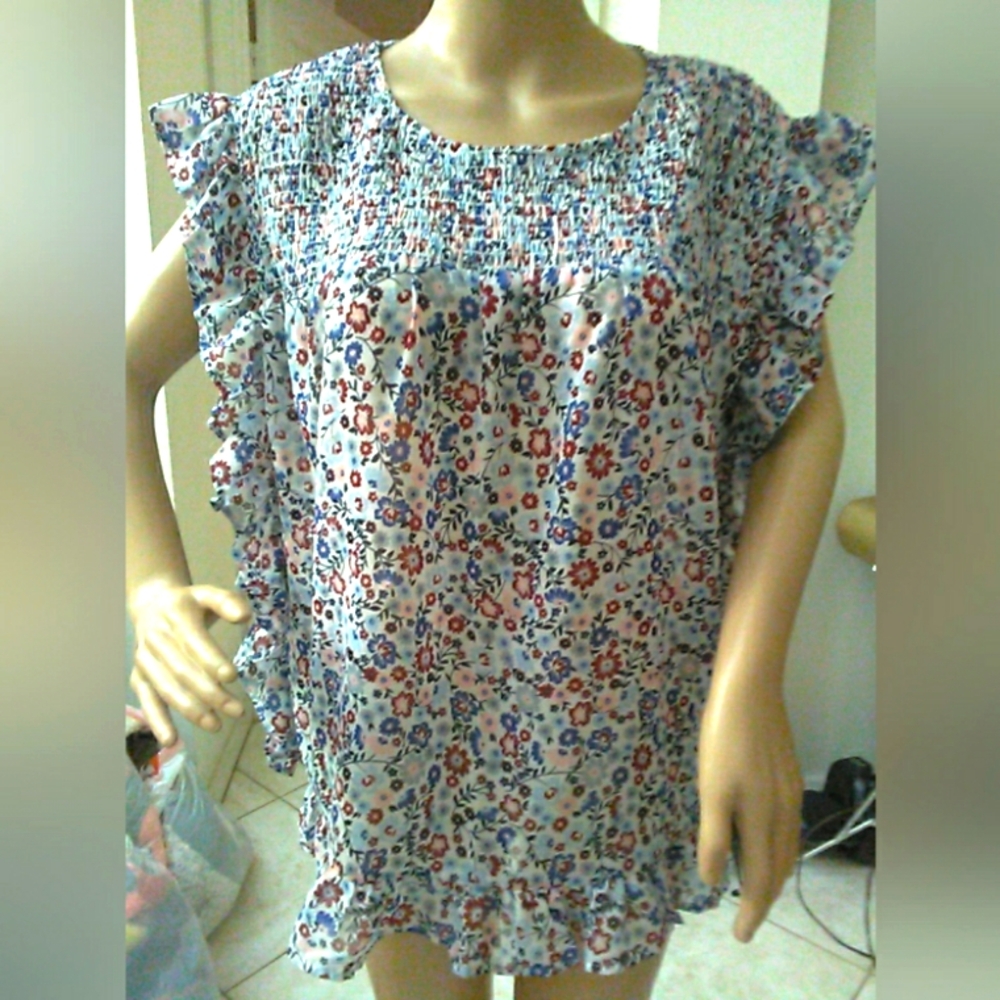 BNWOT MIMI & DAPHNE Blue &:Red Flutter Sleeve Blouse W/ Ruffled Style SZ.M LIGHT